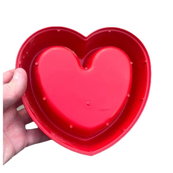 VTG Tonka Pound Puppies Heart Red Feeding Dish Food Water Bowl Plastic - Picture 2 of 3